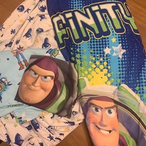 Reversible toddler bed set